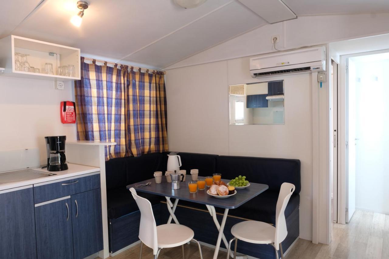 Happy Camp Mobile Homes In Camping Village Free Time مارينا دي بيبونا المظهر الخارجي الصورة