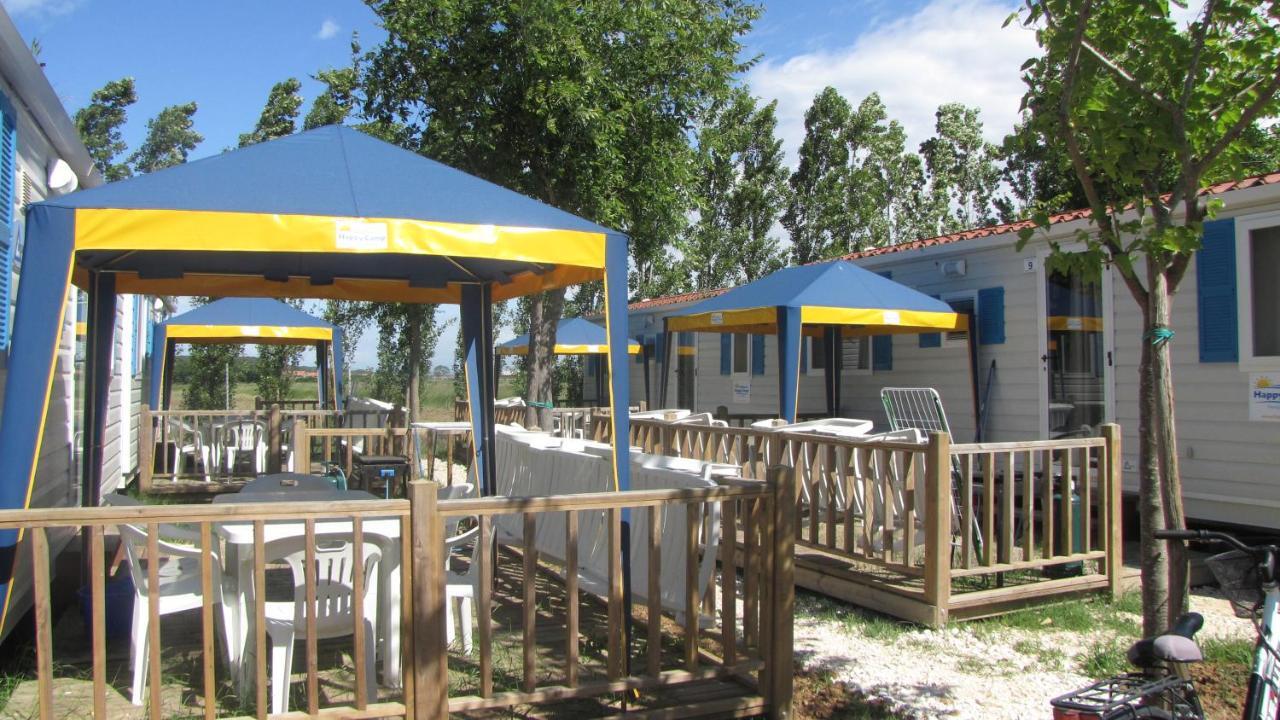 Happy Camp Mobile Homes In Camping Village Free Time مارينا دي بيبونا المظهر الخارجي الصورة